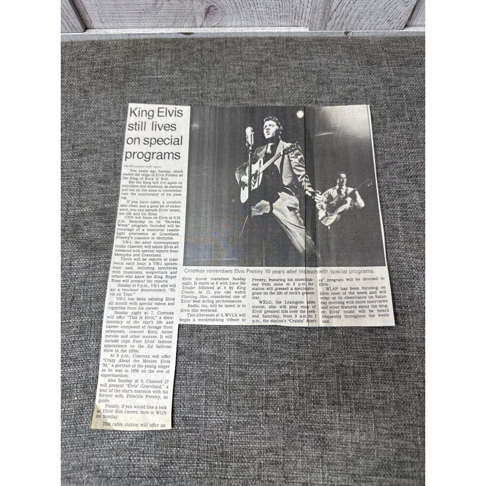 Vintage Elvis Presley Newspaper Clippings & Memorabilia Rare Collection - Picture 5 of 14